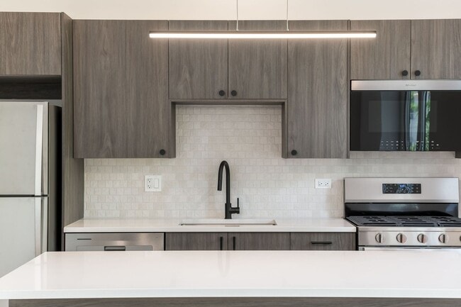Interior Photo - Ashland224