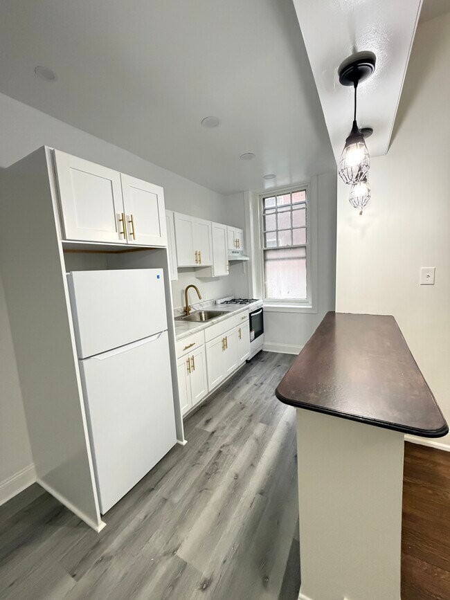 Foto del edificio - 236-242 W Harvey St