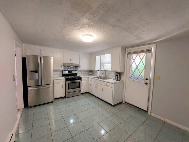 Foto del edificio - 293 Proctor Ave