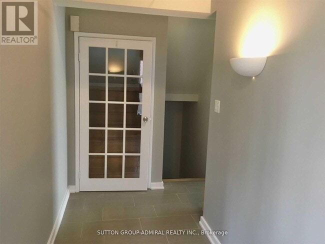 Building Photo - 4 Nootka Crescent