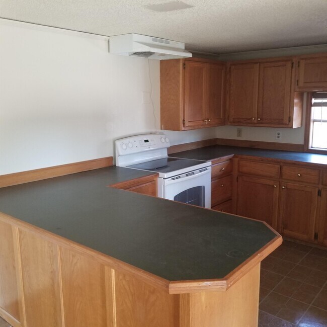 Building Photo - 28224 US-64