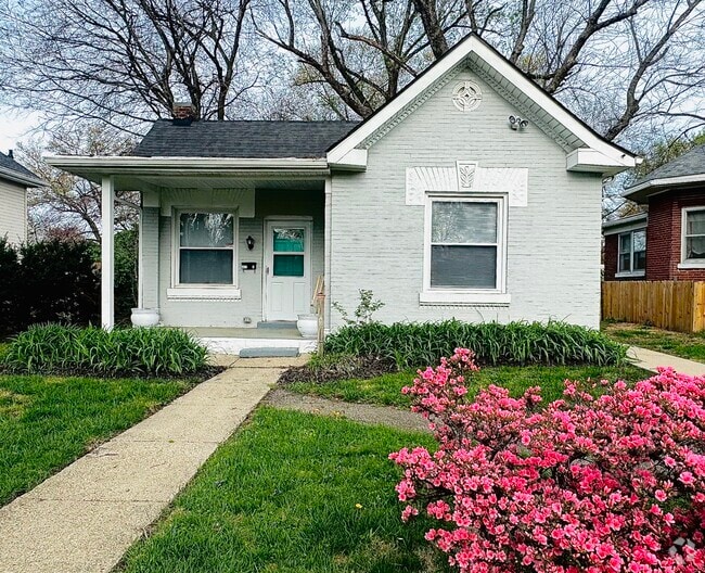 Building Photo - 4634 Southcrest Dr