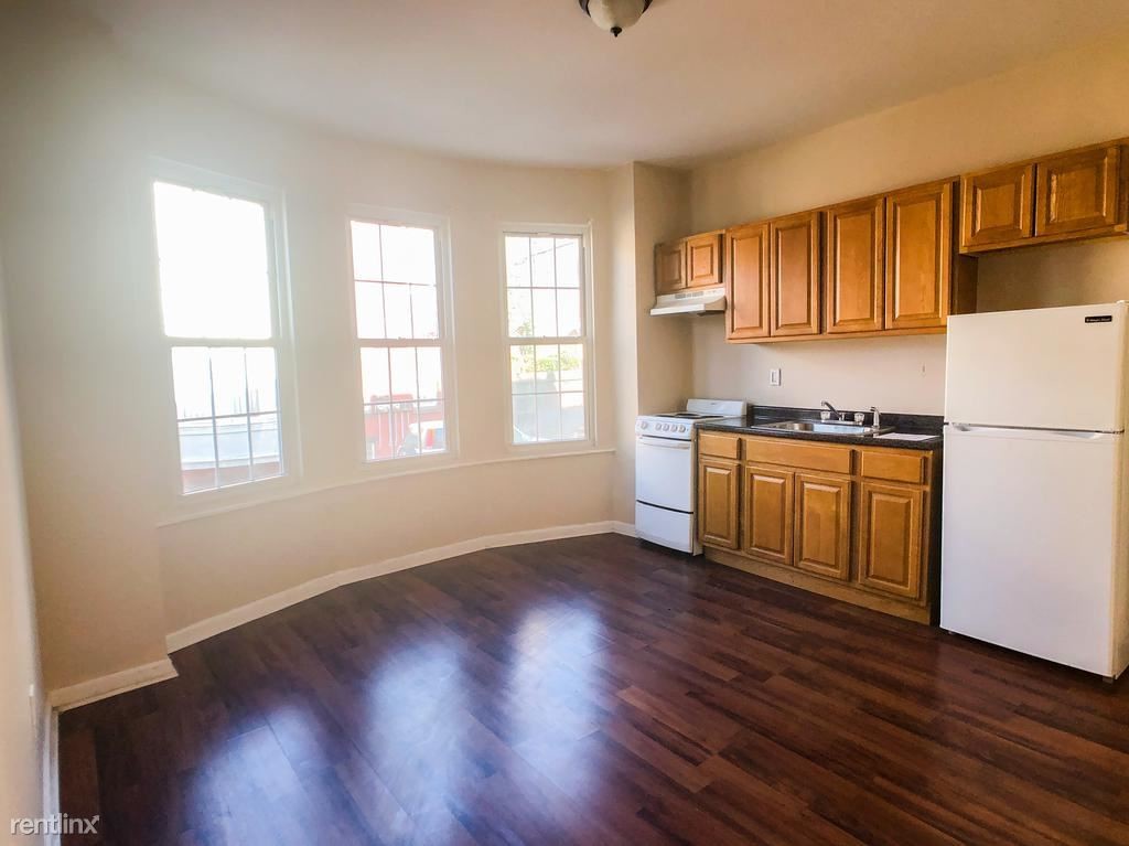 Primary Photo - 1419 W Loudon St