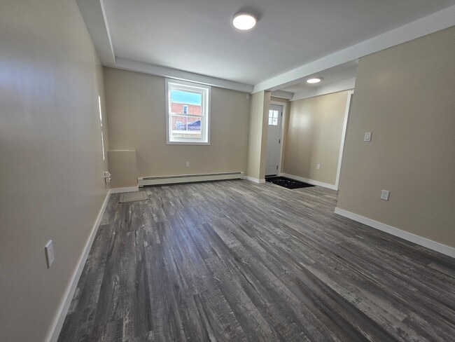 Building Photo - 712 Victoria St