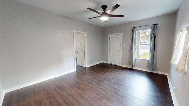 Building Photo - 112 S Chandler Ave