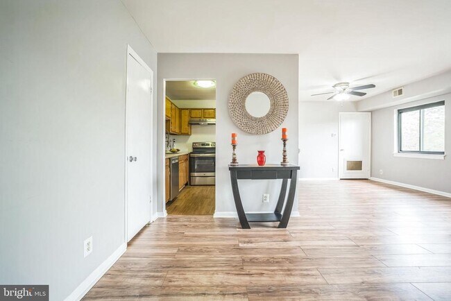 Foto del edificio - 6220 Edsall Rd