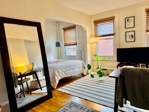 Building Photo - 32 Irving St