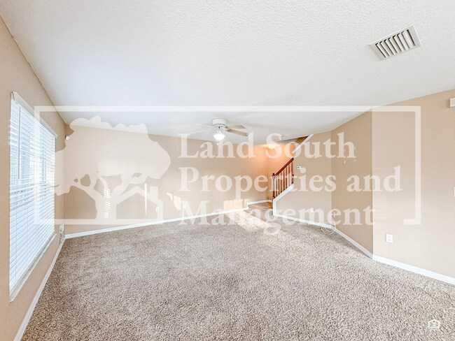 Foto del edificio - 5432 River Rock Rd