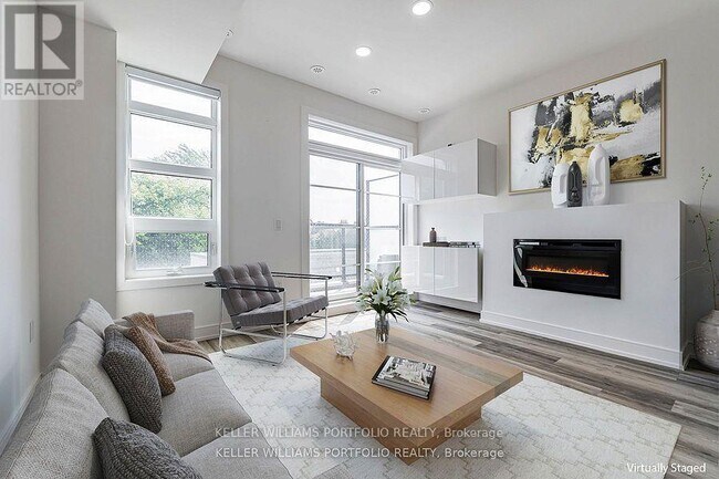 Photo du bâtiment - 57 Finch Ave W