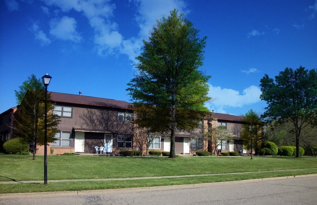 Primary Photo - Chapel Square Townhomes