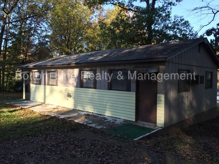 Primary Photo - 7120 Mack St