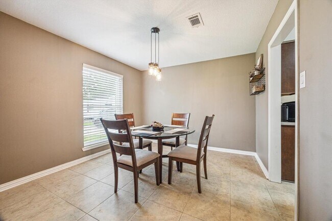 Foto del edificio - 6227 Creekside Ln