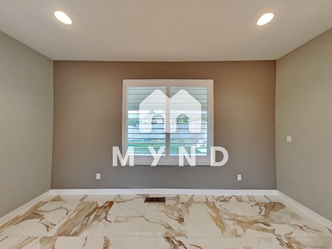 Building Photo - 14580 S Quiet Meadow Dr