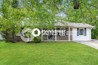 Building Photo - 454 Roxbury Dr