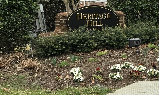 Building Photo - Spacious Townhome in Heritage Hills at Rai...