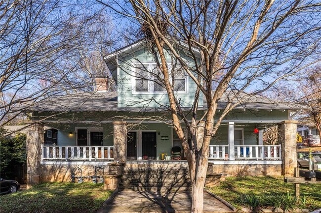 Building Photo - 976 Delaware Ave SE