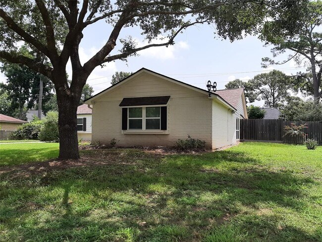 Building Photo - 31326 Alice Ln