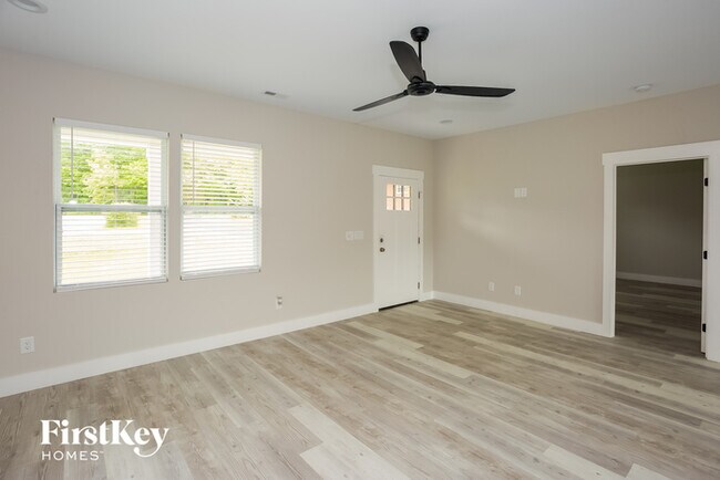 Building Photo - 1206 Bel Aire Ave