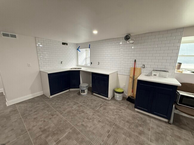 Foto del edificio - 102 S Raleigh Ave