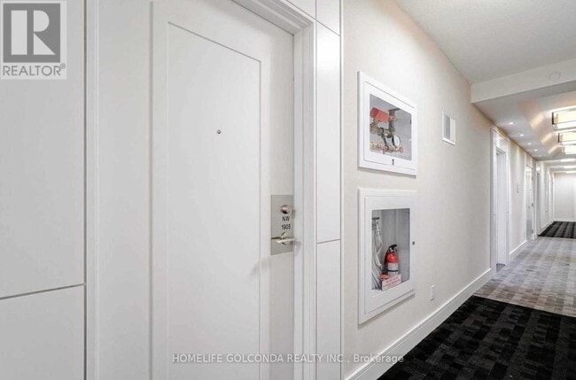 Building Photo - 9201 Yonge St