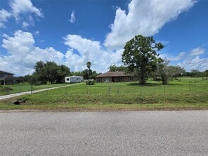 Building Photo - 318 County Rd 296D