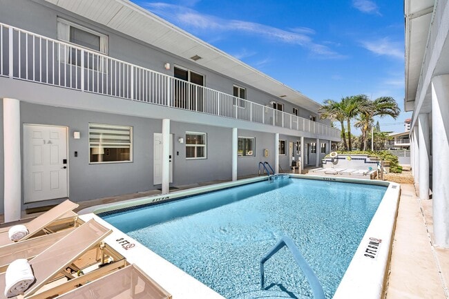 Building Photo - 604 N Ocean Blvd