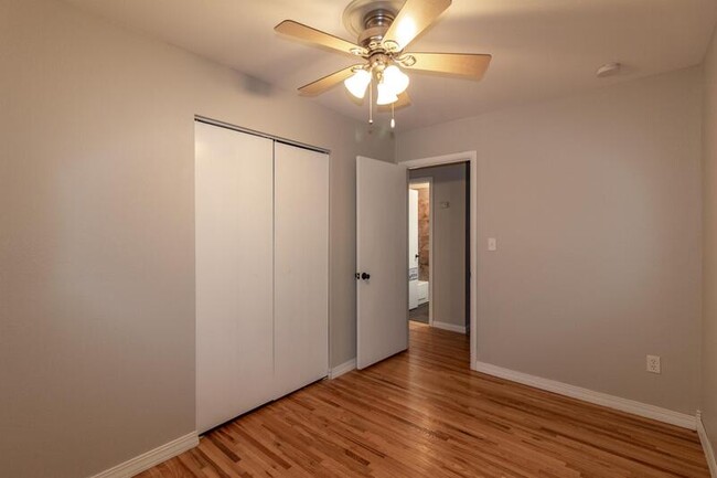 Foto del edificio - 2600 14th Ave NW