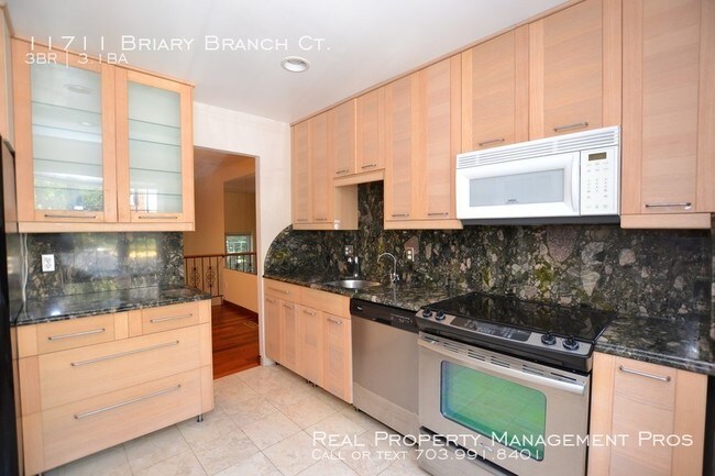 Building Photo - 11711 Briary Branch Ct