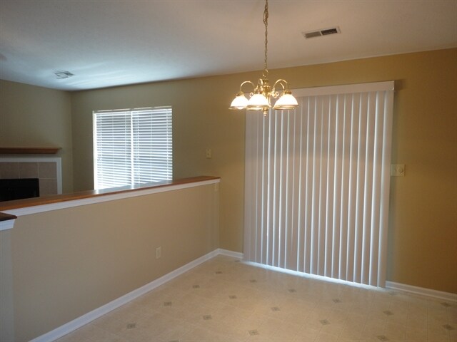 Building Photo - 1903 E Maple Park Dr