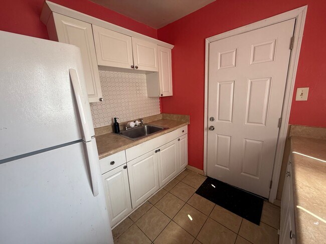 Building Photo - Charming 2-bedroom, 1-bath home in Daytona Beach