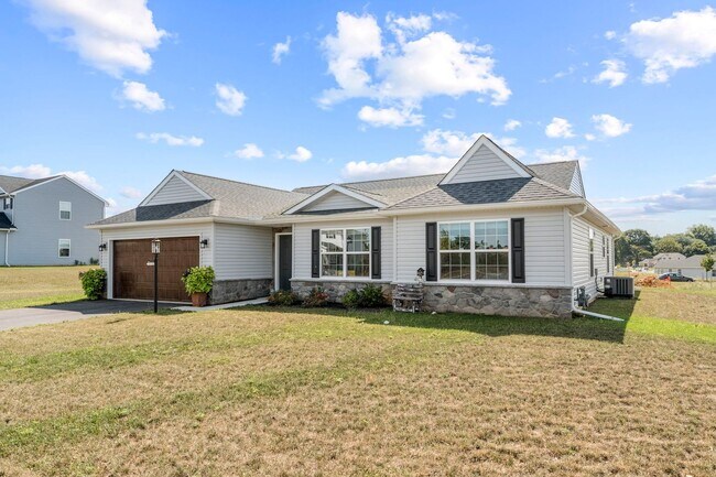 Building Photo - Beautiful single Family ranch home