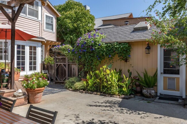 Foto del edificio - 1655 Scott St