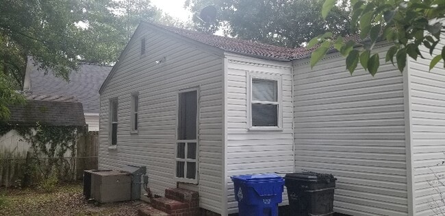 Building Photo - 2932 Alabama Dr