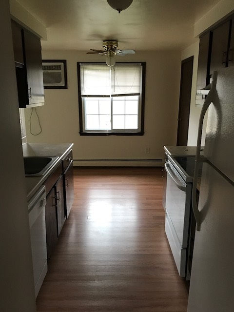 Primary Photo - 14 Tudor Ln