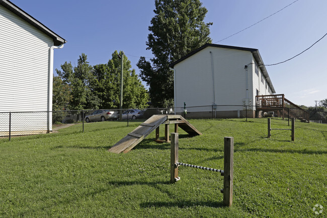 Building Photo - River Hill Townhomes