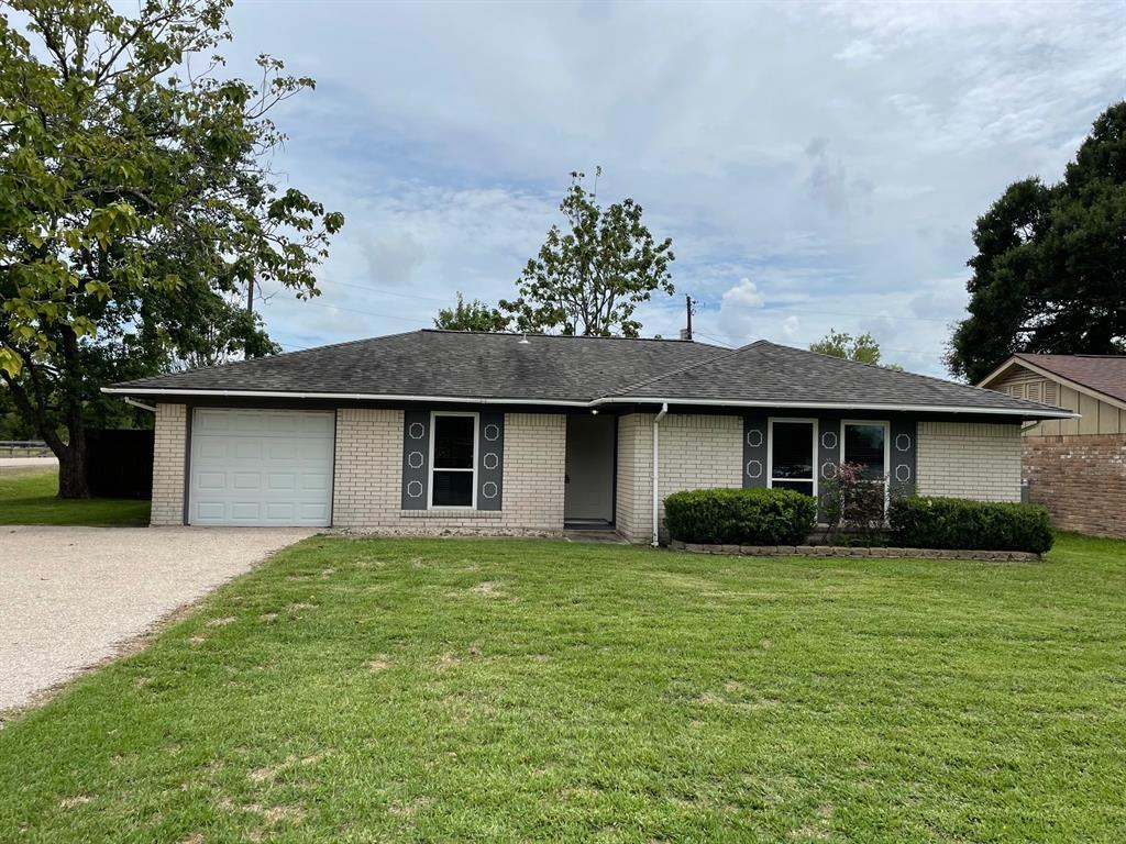 817 Circle Way, Alvin, TX 77511 House Rental in Alvin, TX