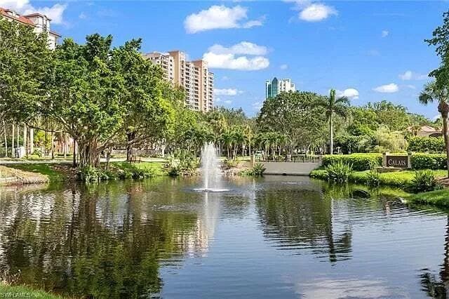 Foto del edificio - 7032 Pelican Bay Boulevard, Unit 103