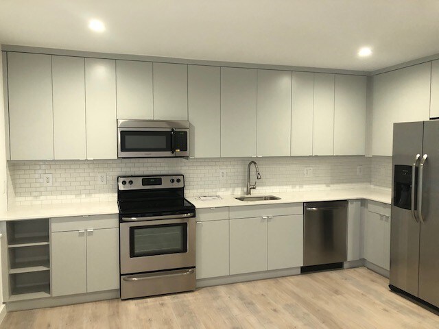 Foto principal - Flats at Coral Ridge