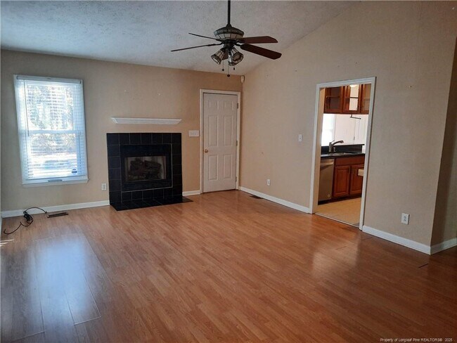 Foto del edificio - 141 Windsor Ln