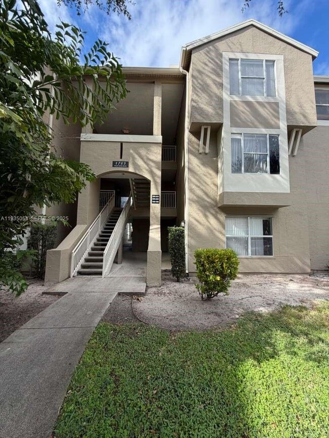 Foto del edificio - 1705 Palm Cove Blvd