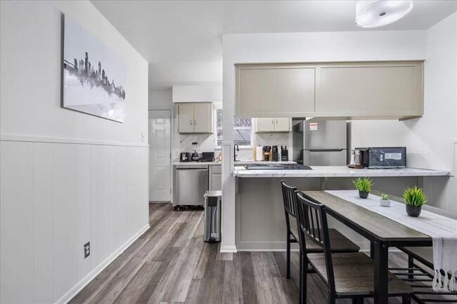 Building Photo - 3007 Burning Oak Dr