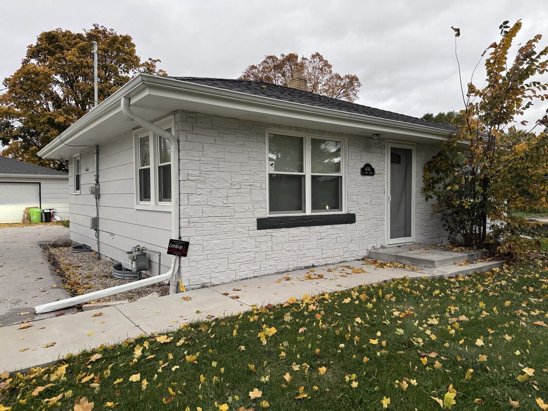 4045 N 127th St, Brookfield, WI 53005 House Rental in Brookfield, WI