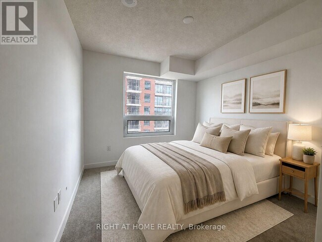 Photo du bâtiment - 4010 Eglinton Ave W