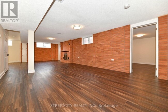 Building Photo - 128 Maniza Rd