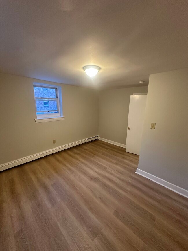 Building Photo - 69 Chiswick Rd