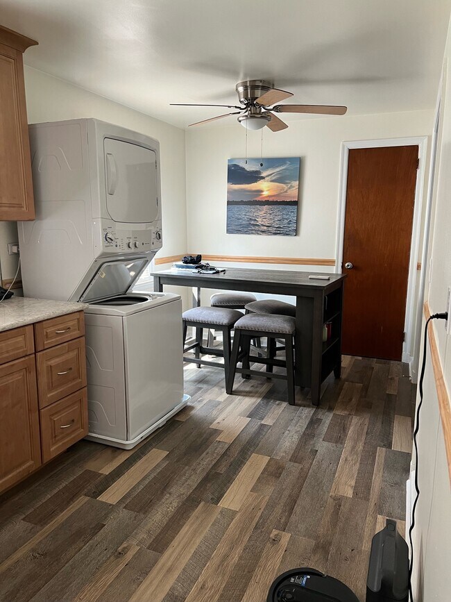 Washer/Dryer in Unit - 1648 Mamaroneck Ave