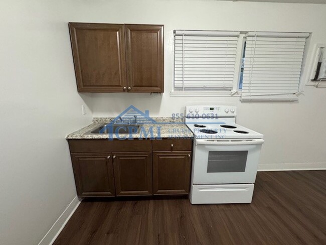 Interior Photo - $995 Sec dep special with IN UNIT LAUNDRY ...