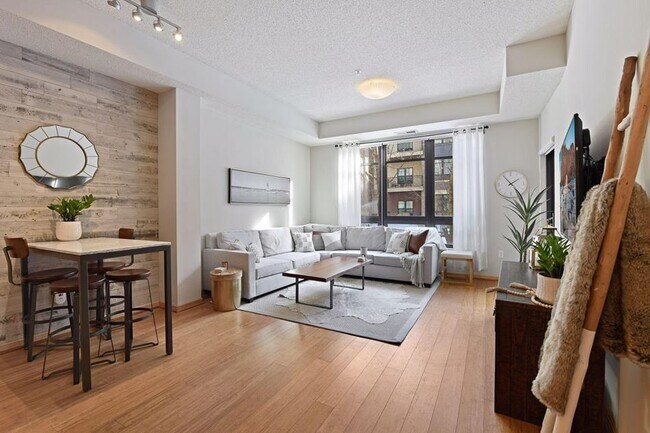 Foto del edificio - 3707 Grand Way