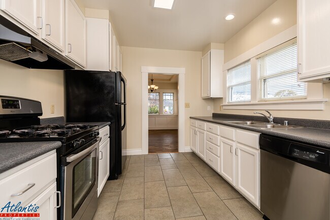 Building Photo - 4579 Alum Rock Ave