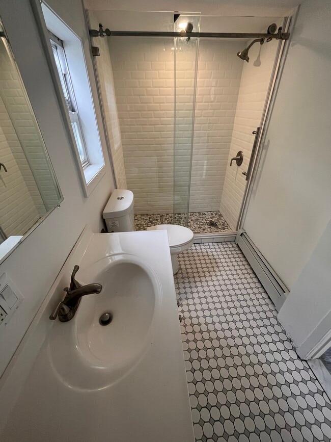 Foto del edificio - 349 Bellmore Rd